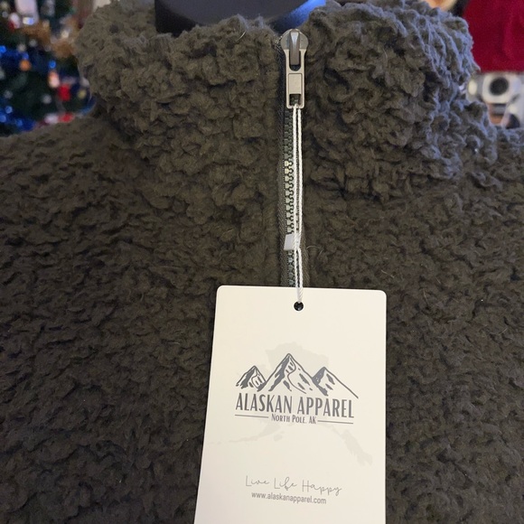 Alaskan Apparel Brand New Crop Sherpa - Picture 3 of 9